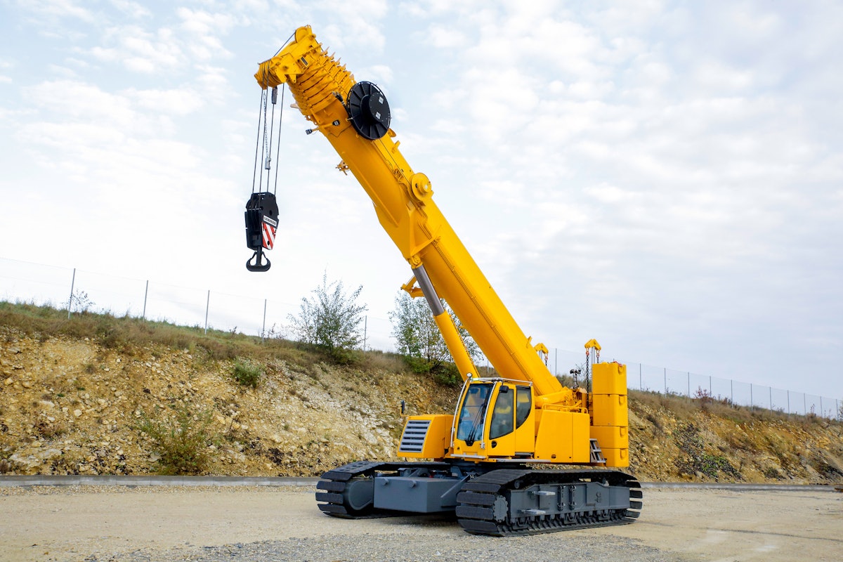 Crawler cranes